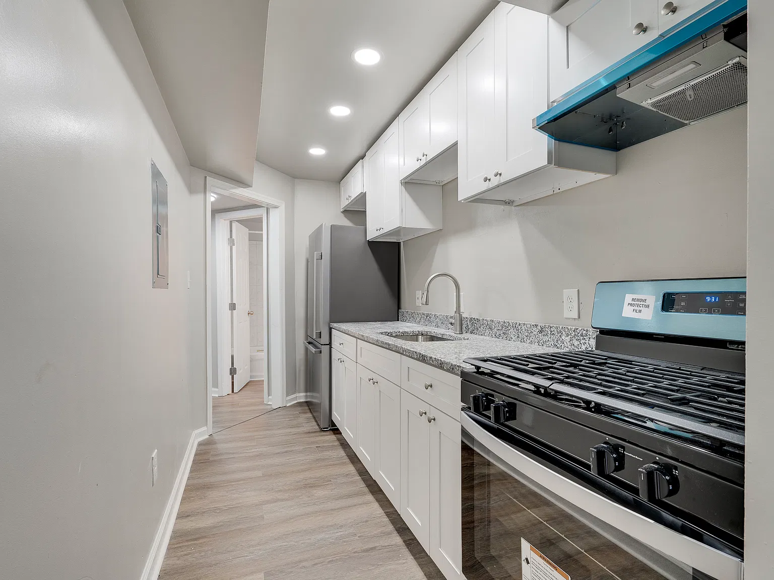 3 bed, $2,000 — Photo 4