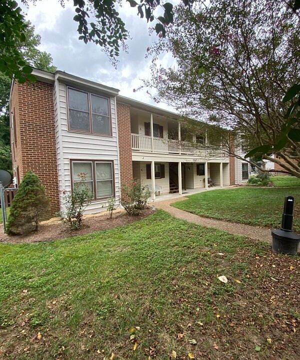 1st image of 302 Patriot Ln APT A
