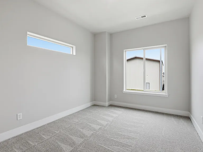 653 N Creative Way — Photo 8