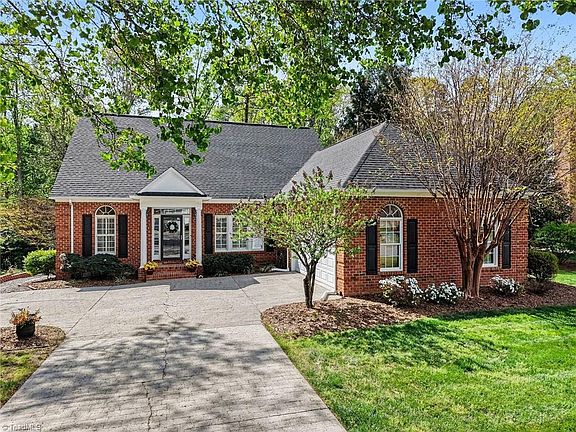 2nd image of 2618 Turtle Creek Rd