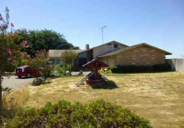 10499 S Manthey Rd photo 1