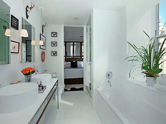 Sold by Sotheby's International Realty | media 14