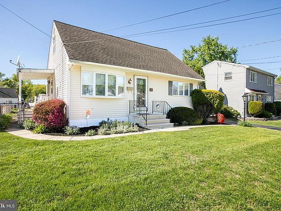 3rd image of 16 Tappan Ave