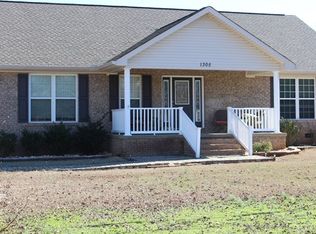 1305 Moyer Sutton St, Tuscumbia, AL 35674