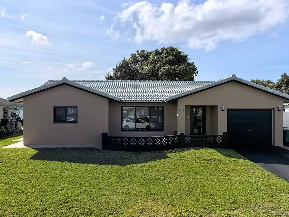 8113 NW 92nd Ter