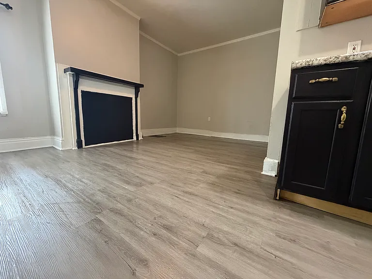 47 Burkhardt Ave #4 — Photo 3