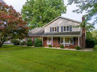 142 Hillside Dr NE, Abingdon, VA 24210