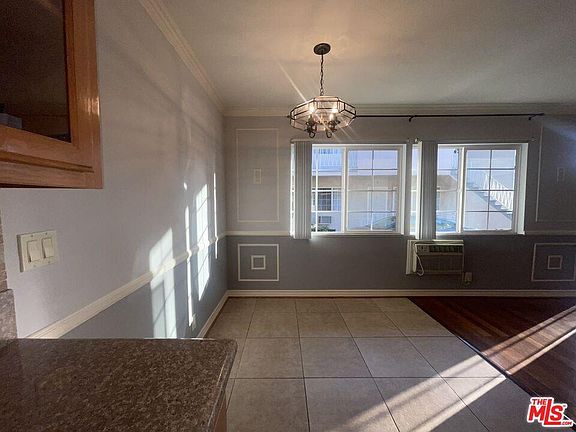4th image of 1126 N Formosa Ave