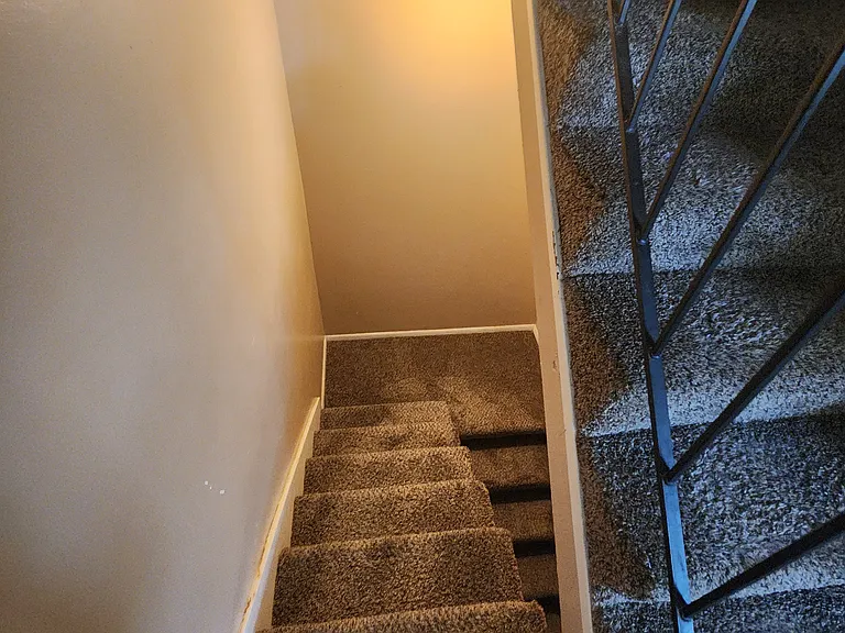 1310 E North St #24 — Photo 10