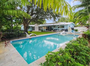 1190 Robin Ave, Miami Springs, FL 33166