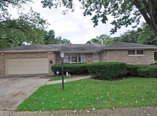 2429 Hyde Park Ave, Waukegan, IL 60085