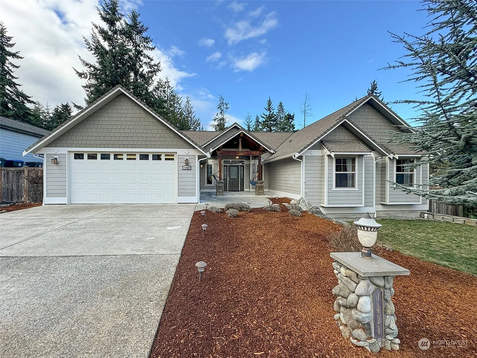 1428 N Aurora Court photo 1
