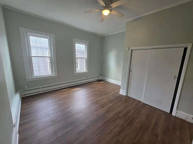 425 Walnut Street (Full Service) — Photo 32