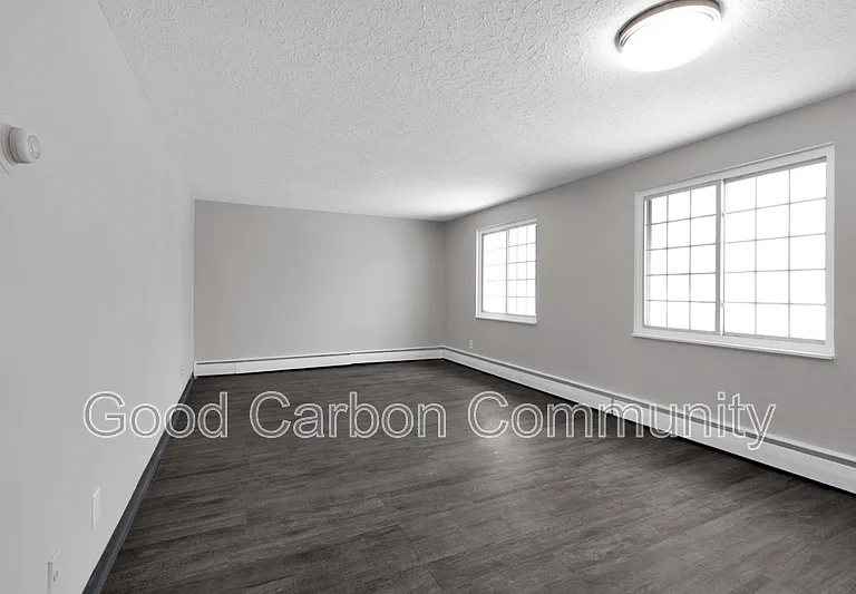 321 Beattie Ave #3 — Photo 2