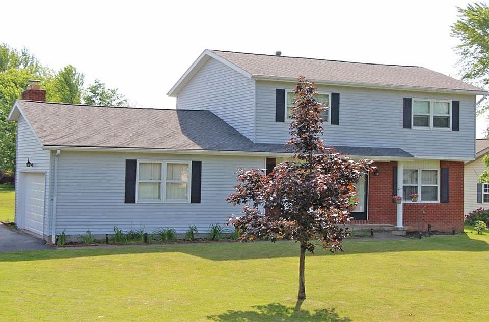 1st image of 8783 Honeysuckle Dr