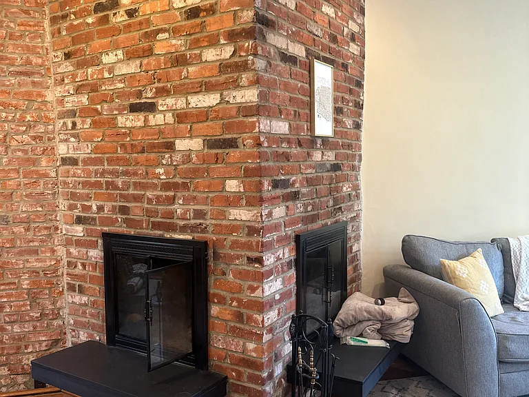 403 Seward Sq SE #1 — Photo 3