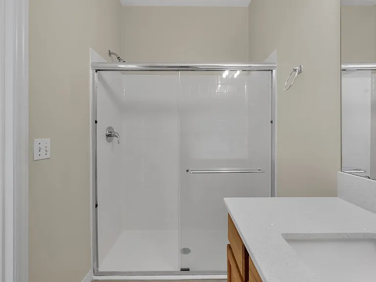 1413 Retreat Cir — Photo 25