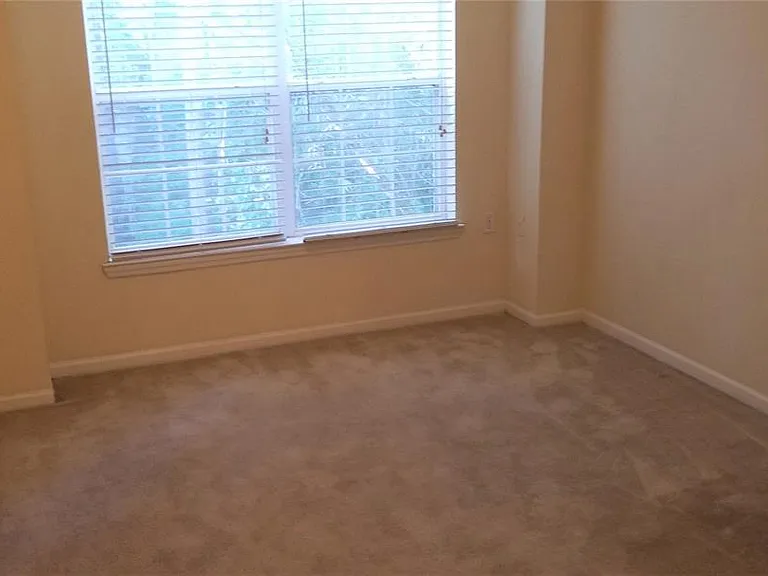 4950 NW 44th Ln #103 — Photo 22