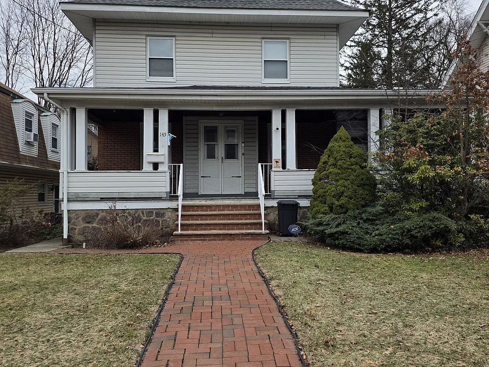 145 Christie St