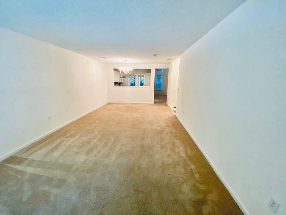 Living room dining room_08102020