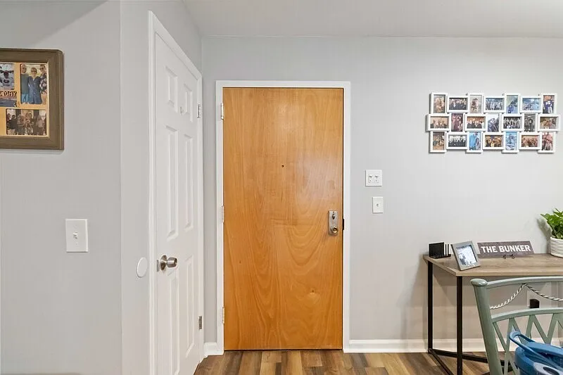 2 bed, 2.0 bath, $2,800 — Photo 2