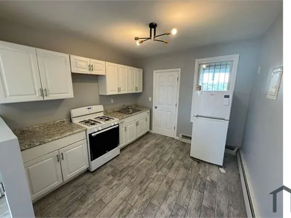 216 Bloomfield Ave #3, Newark, NJ 07104