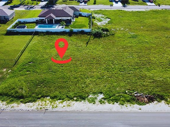 2nd image of 2204 NE 14th Pl