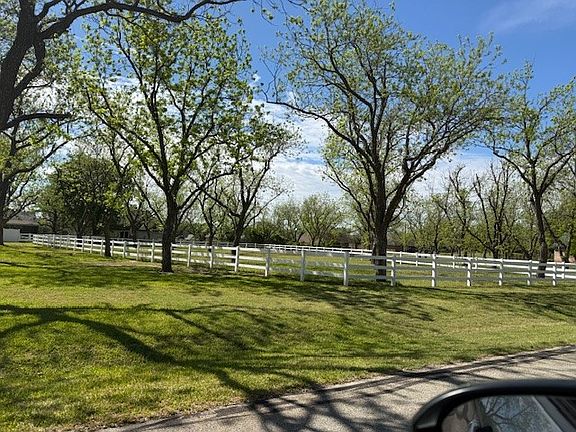 3rd image of 5615 Equestrian Ct