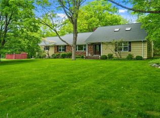 25 Ebenezer Ln, Pound Ridge, NY 10576