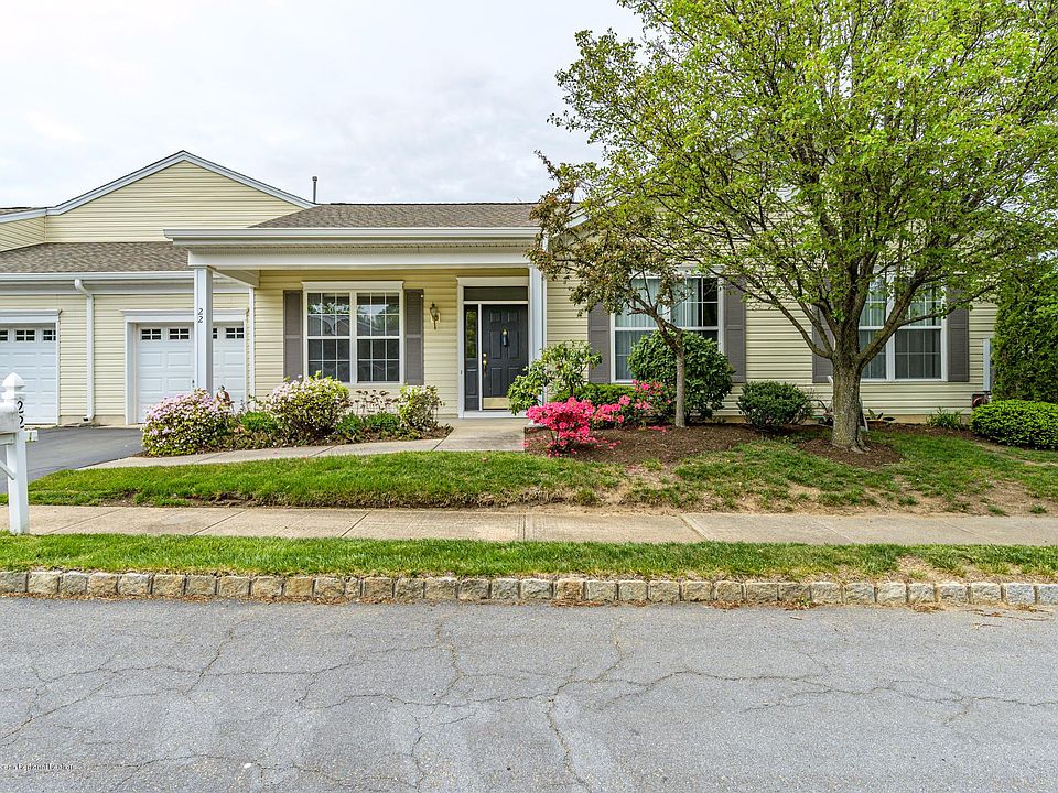 1st image of 22 Greylawn Dr