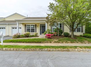 22 Greylawn Dr, Lakewood, NJ 08701