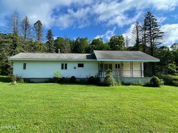 146 Kirsch Rd, Northern Cambria, PA 15714