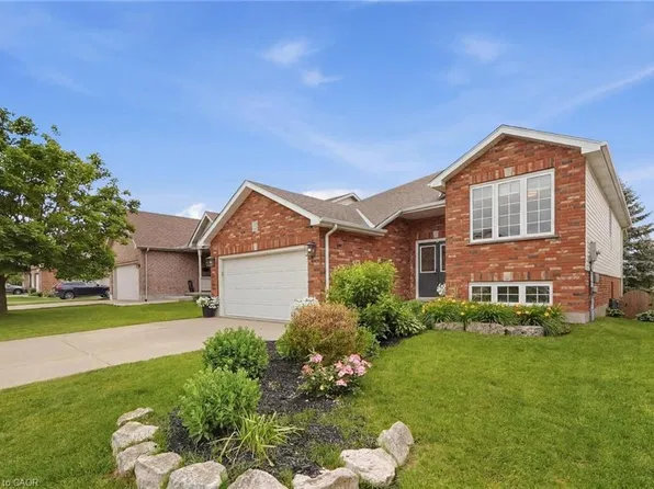 105 Harwood Rd, Cambridge, ON N1S 4R9