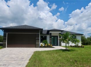 2607 E 18th St, Lehigh Acres, FL 33972