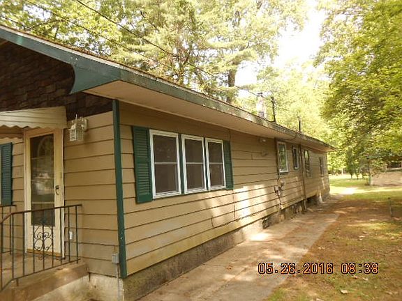 3rd image of 121 Hilltop Ter