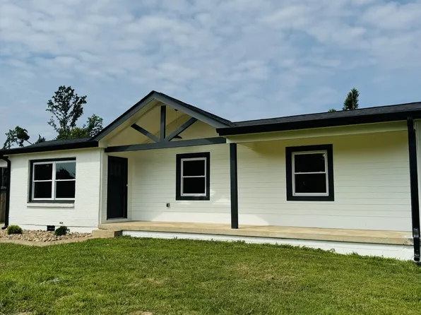 209 Peggy Dr, Clarksville, TN 37042
