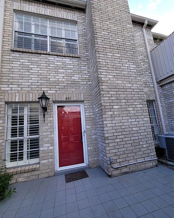1st image of 3800 Tanglewilde St Unit 601