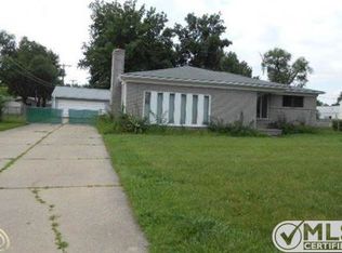 2090 Elmcrest Rd, Sterling Heights, MI 48310