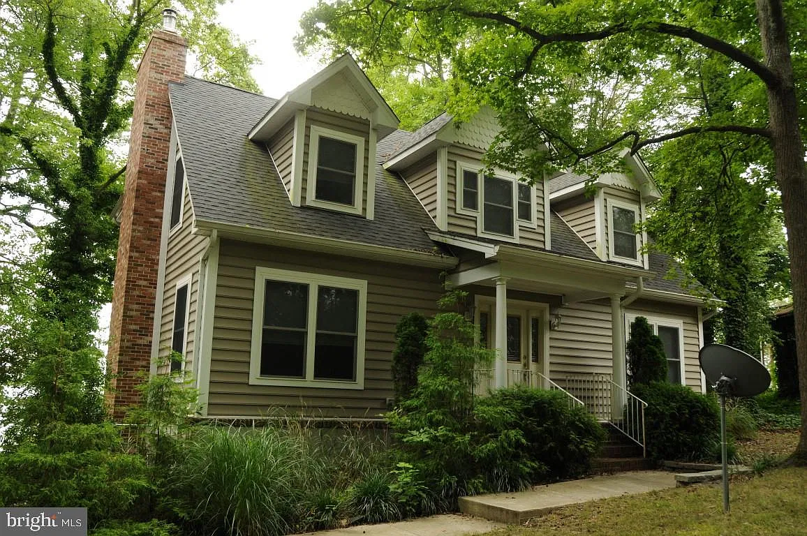 3 bed, 3.5 bath, 3178 sqft, $2,695 — Photo 1