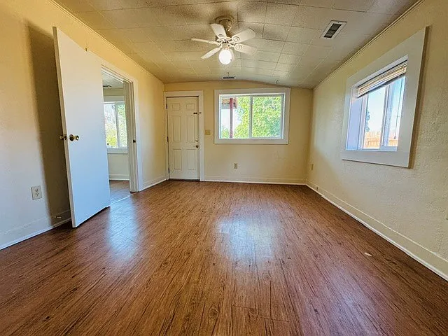 1350 Waller St SE #1 — Photo 12