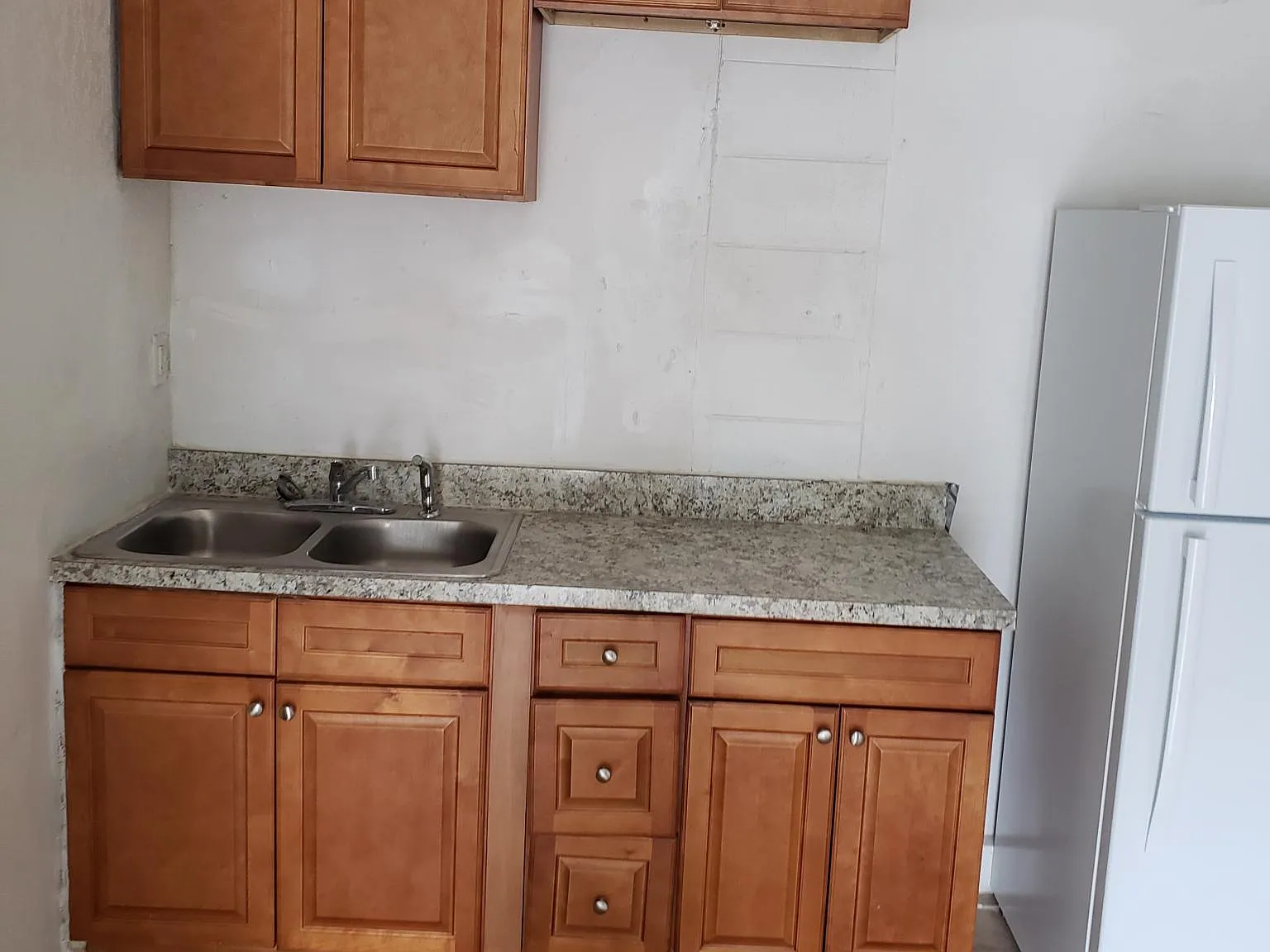 Studio, 400 sqft, $1,100 — Photo 2