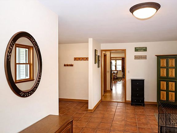 4th image of 82 Stark Road