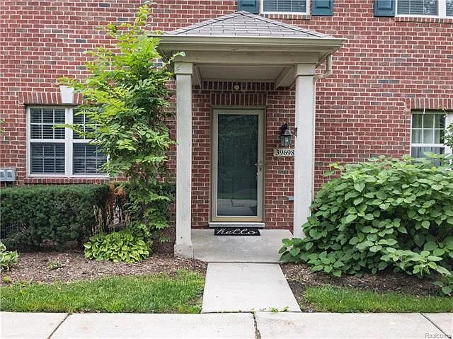 39698 Rockcrest Ln — Photo 2