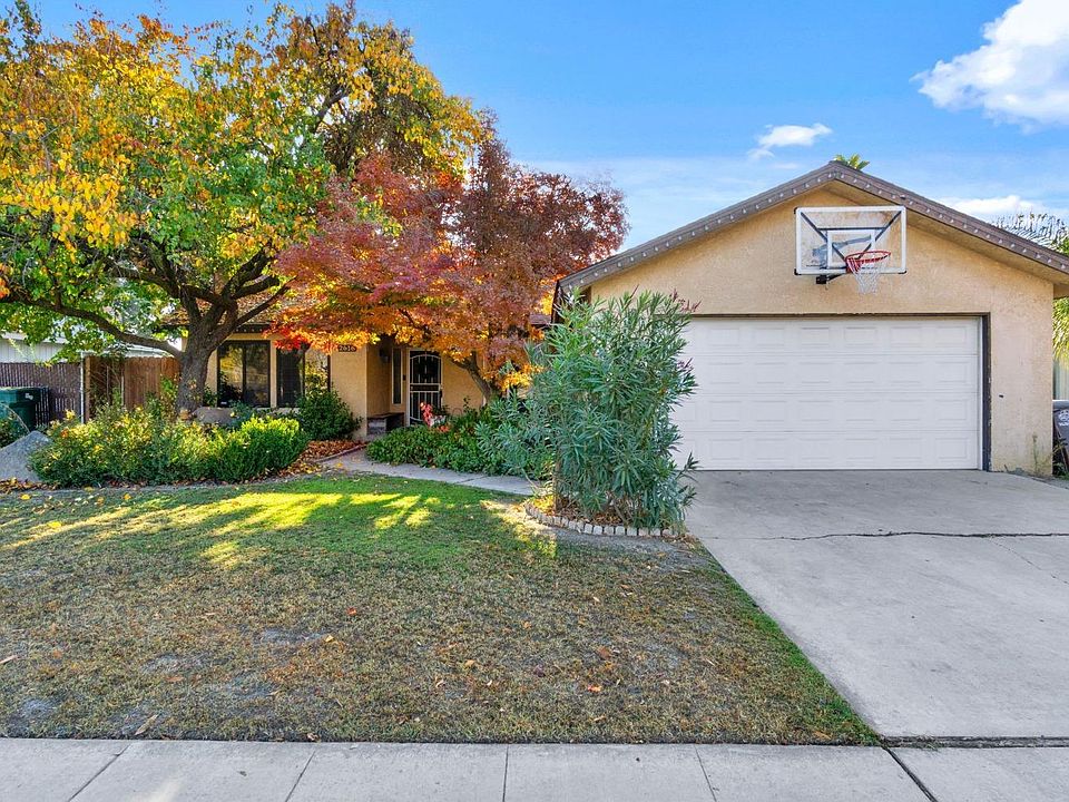 1st image of 2616 Riverview Dr