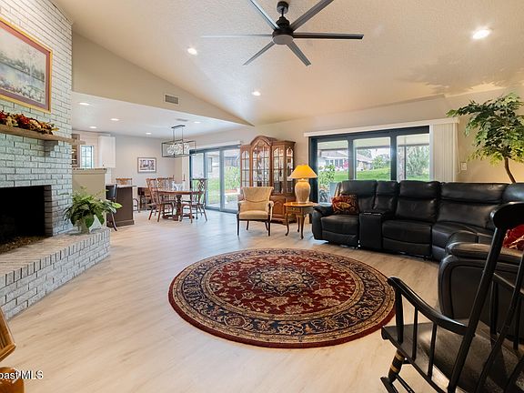 5th image of 3445 Muirfield Dr