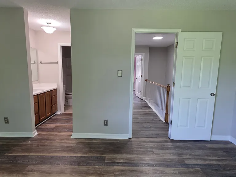 218 Saint Andrews Ln — Photo 4