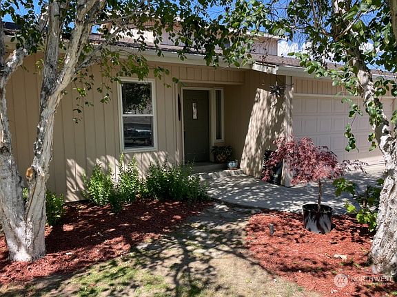 3rd image of 2352 Jeffrey Court