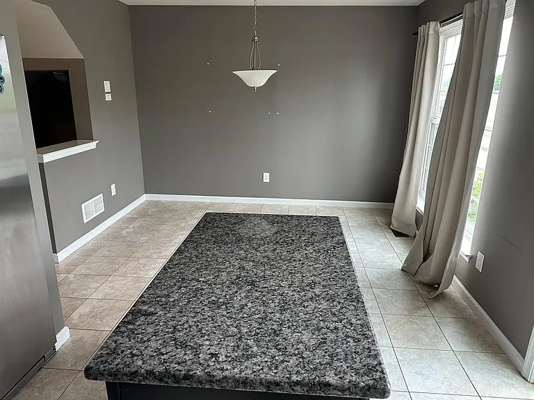 204 Highland Ave — Photo 4