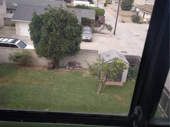 10842 Walnut St, Los Alamitos, CA 90720
