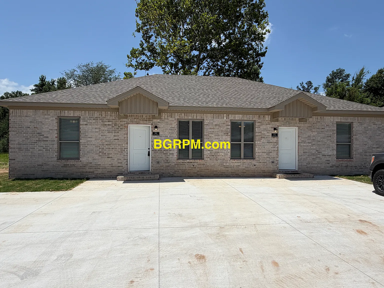 3 bed, 1100 sqft, $1,295 — Photo 1